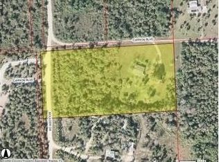 2060 Moulder Dr, Naples, FL 34120