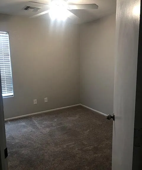 960 E Mountain View Rd — Photo 16