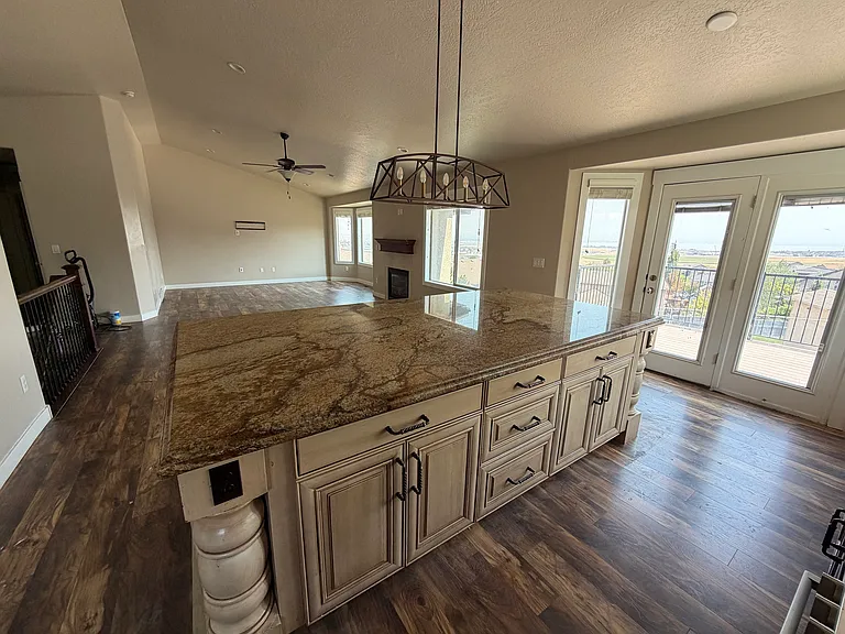 3886 E South Pass Cv — Photo 6