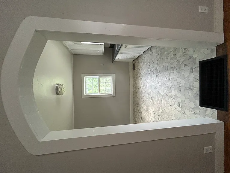 430 W Catalpa St — Photo 4