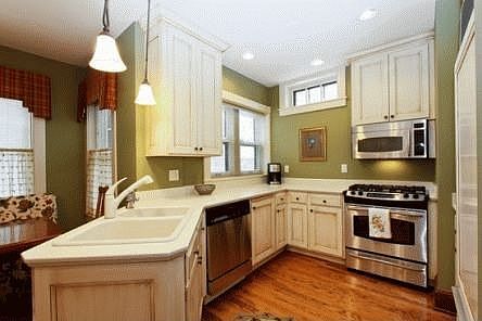 4th image of 1613 W Franklin Ave