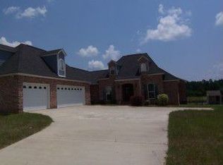 33 Chastain Ln, Sumrall, MS 39482