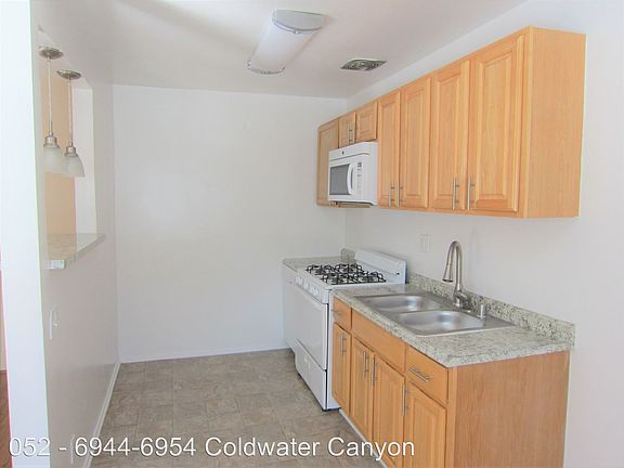 5th image of 6950 Coldwater Canyon Ave APT 04