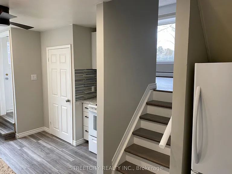 238 Burnside Dr — Photo 9