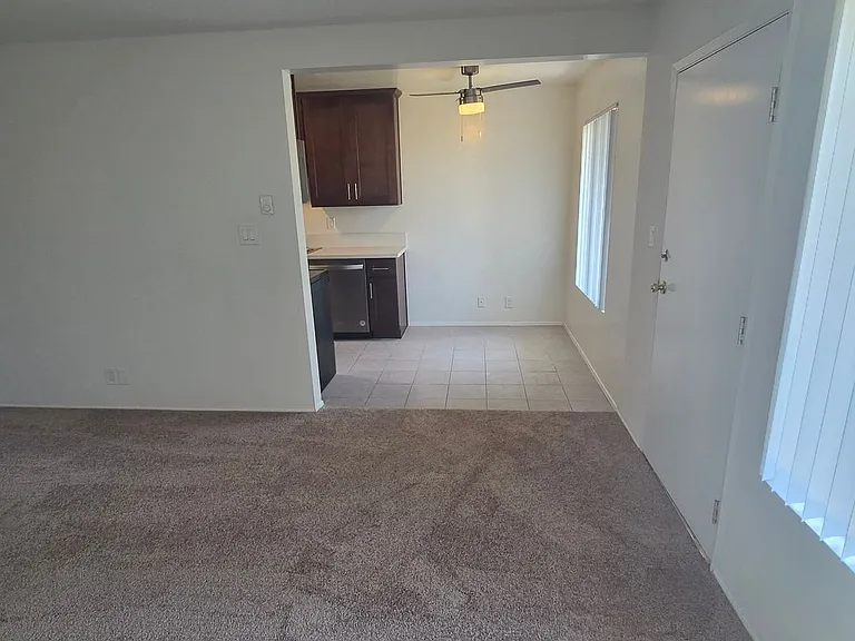 815GL — Photo 4
