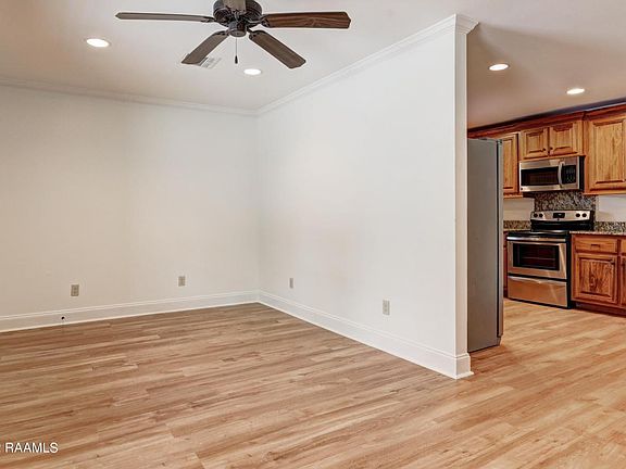 4th image of 1601 W Saint Mary Blvd