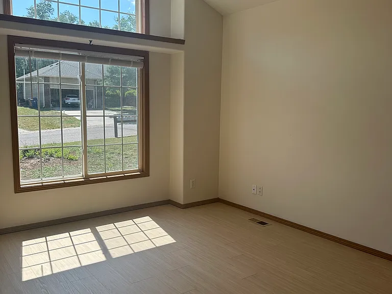 1324 N Rawhide St — Photo 8