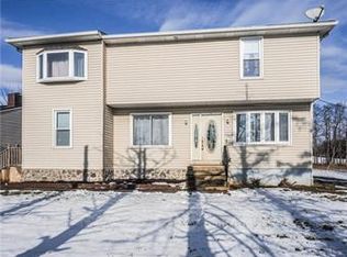 2435 Crest St, Coplay, PA 18037