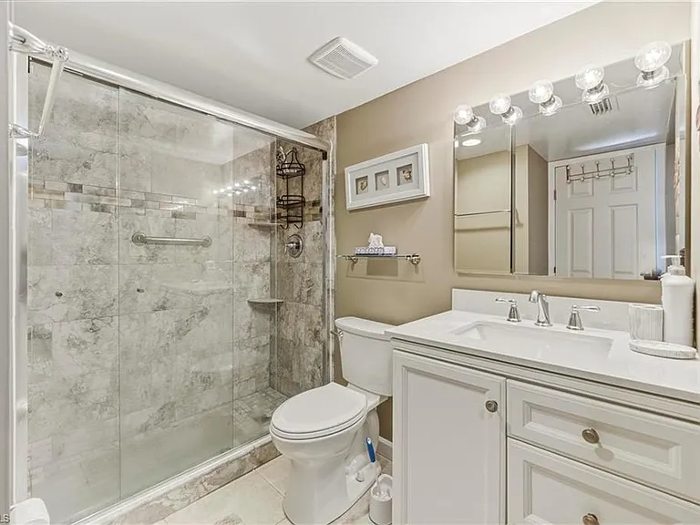 1010 Manatee Rd #B304 — Photo 5