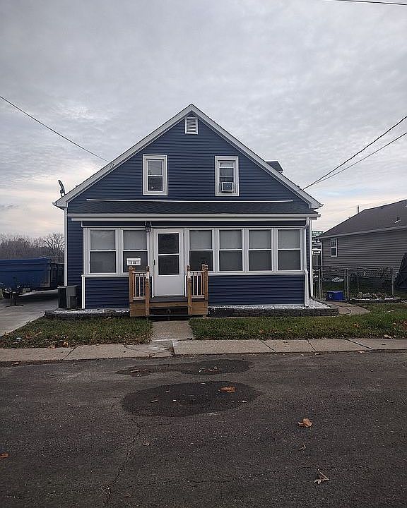 1st image of 116 Virginia St
