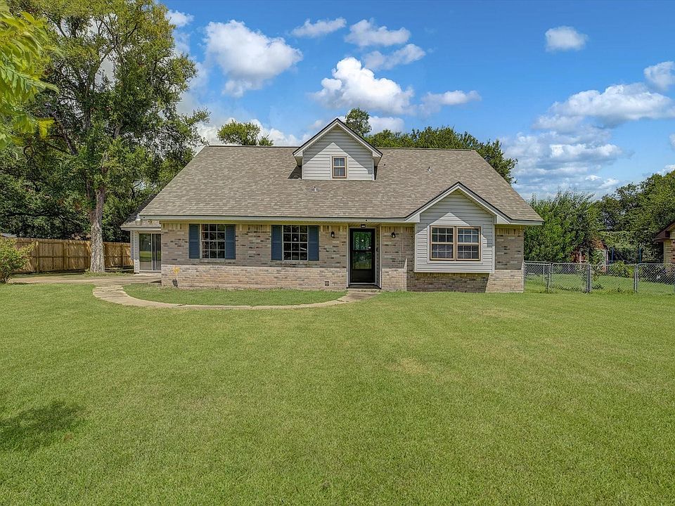 1st image of 110 Mockingbird Ln