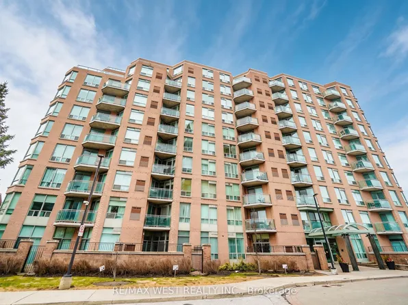 190 Manitoba St #309, Toronto, ON M8Y 3Y8