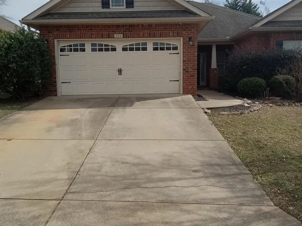 504 Airdale Ln, Simpsonville, SC 29680