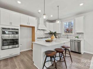 115 Goorawing Ln, Mooresville, NC 28115
