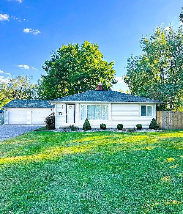1st image of 1717 Laurel Dr