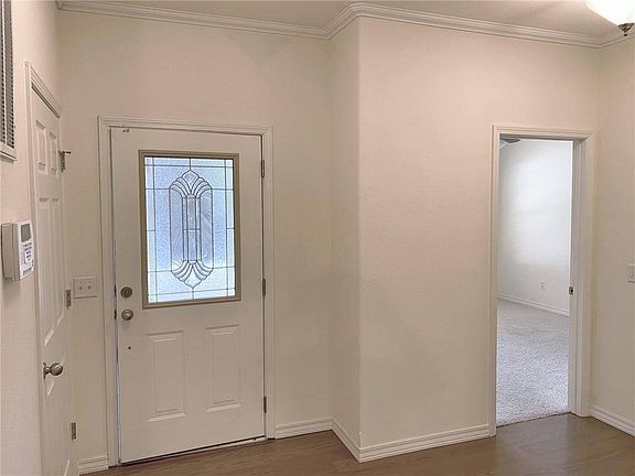 2nd image of 4 Sullivan Ln