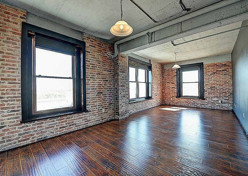 1st image of 110 Bagby St Unit 21