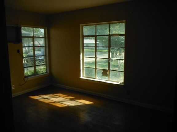 4th image of 635 Ellor Dr