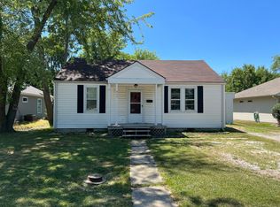411 S Jefferson St, Centralia, MO 65240