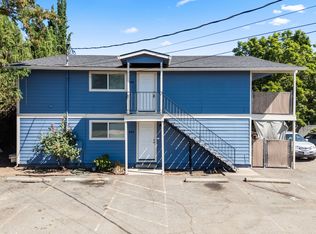 448 N 1st St, Central Pt, OR 97502
