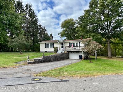 11 Rockwell Ln, Waymart, PA, 18472