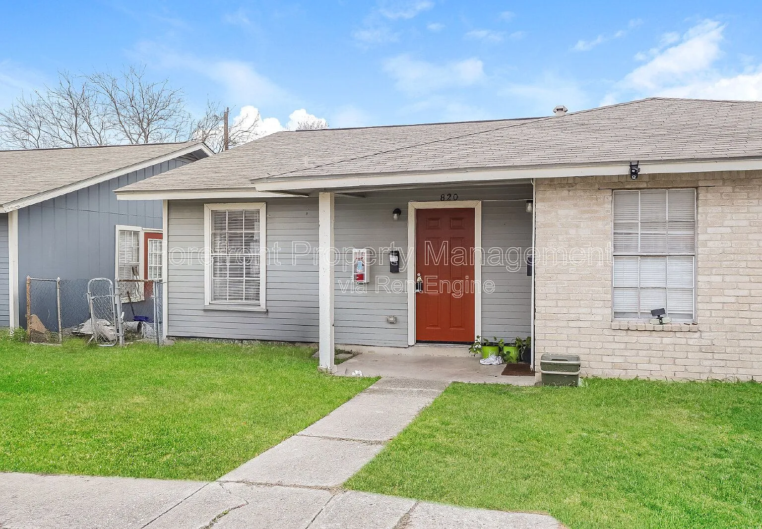 2 bed, 1.0 bath, 767 sqft, $998 — Photo 1