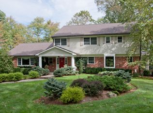 5 Susan Pl, Katonah, NY 10536