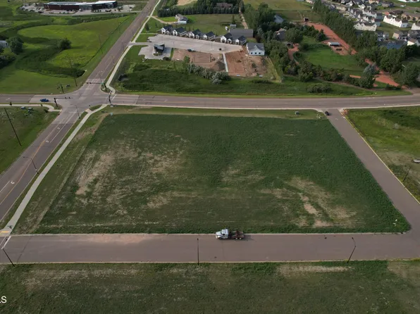 21st St W, Dickinson, ND 58601