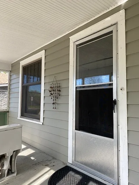 3 bed, 1320 sqft, $1,800 — Photo 2