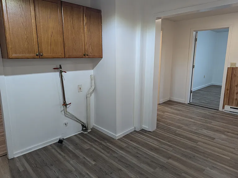 141 6th St #2 — Photo 13