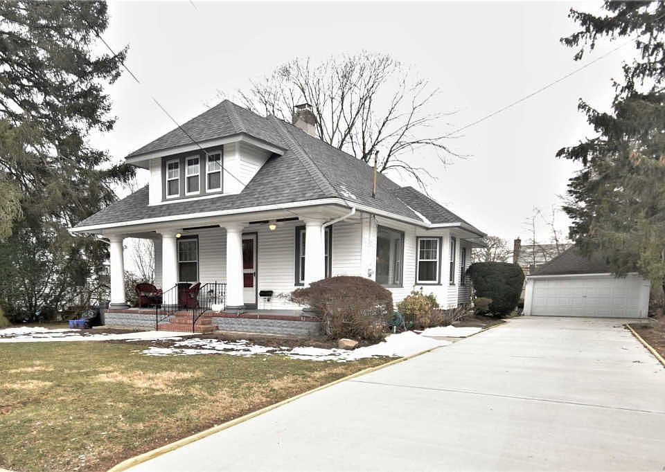 1st image of 2338 Rockwood Ave
