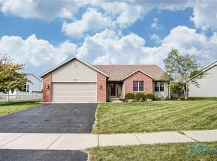 908 Tarra Oaks Dr, Findlay, OH 45840