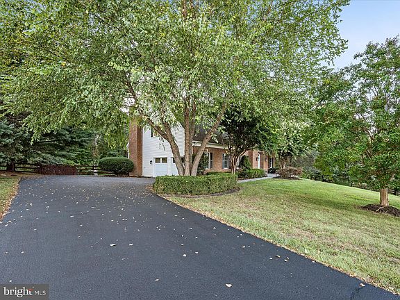 4th image of 14453 Woodstar Ct