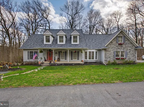 1705 Hickory Dr, Lebanon, PA 17042