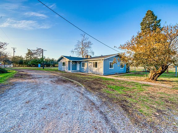 2nd image of 17940 Strawberry Ln