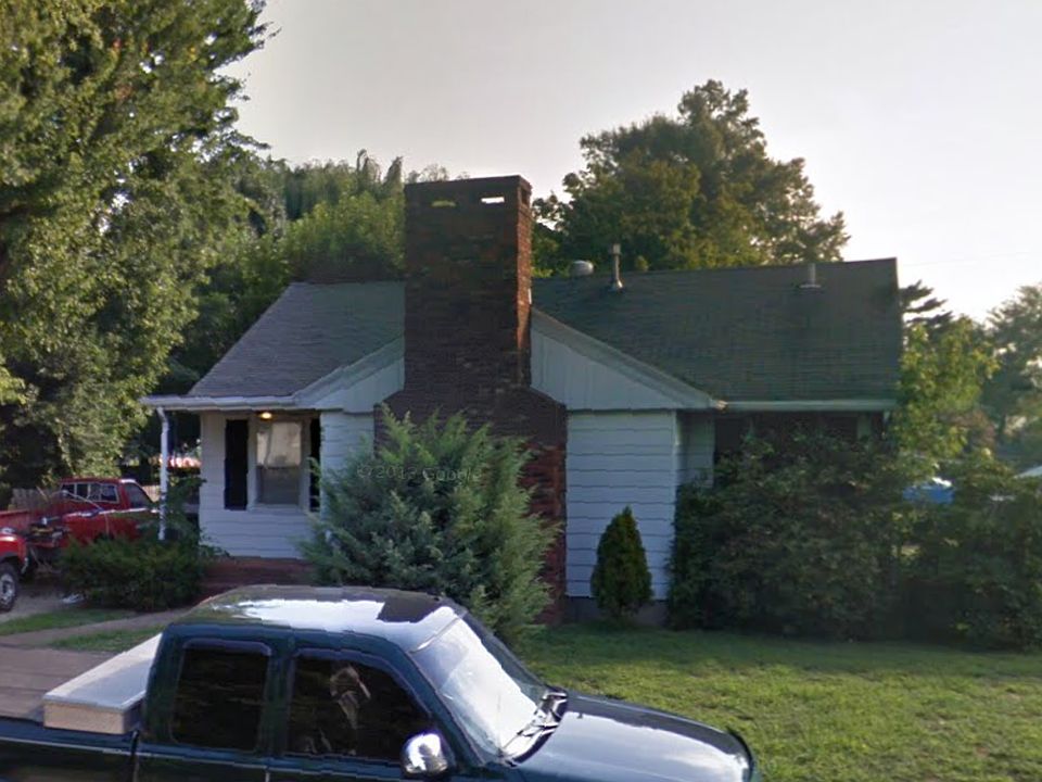 1st image of 621 Glenn Court