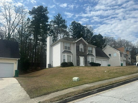 3rd image of 2292 Harmony Lakes Cir