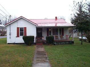 345 Shenandoah Dr, Glade Spring, VA 24340