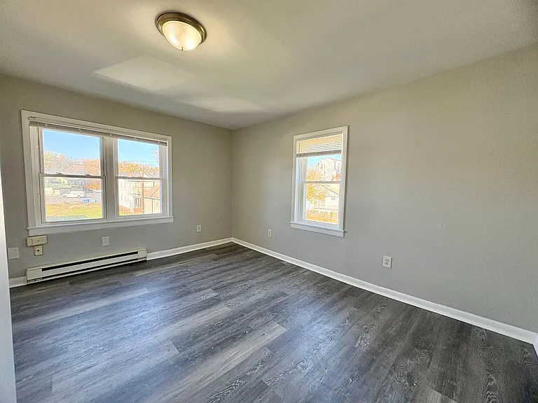 71 Jury St — Photo 12