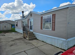 4286 Roxanne Ln, North Branch, MI 48461