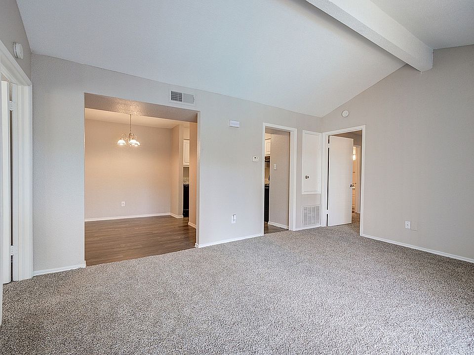 Ashford Cove at Briar Forest Interior