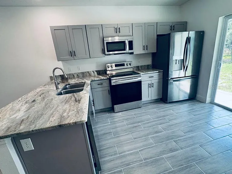 309 Clermont Dr #B — Photo 9