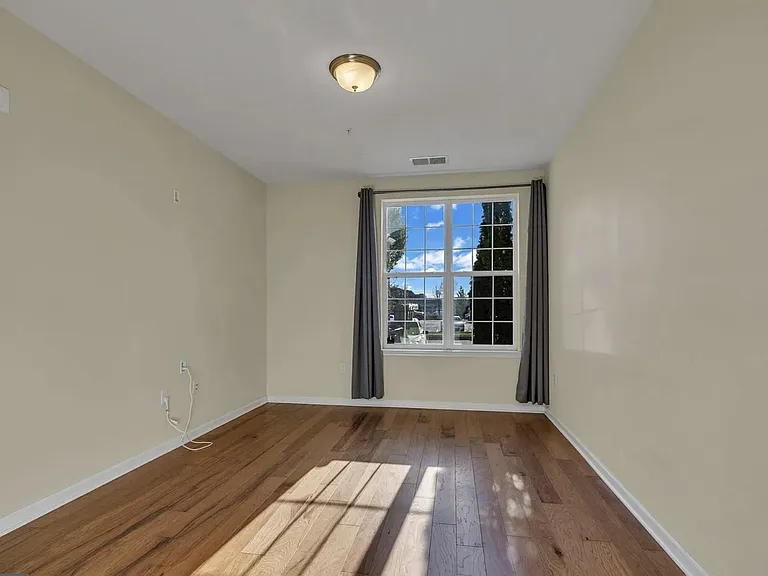 1113 Halifax Pl — Photo 21