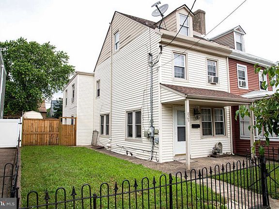 2nd image of 825 Garden St