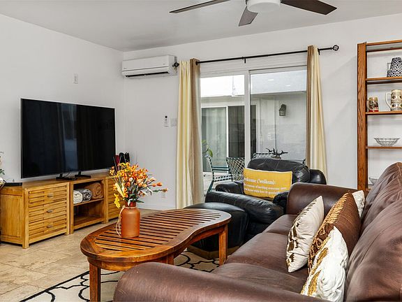 5th image of 212 Oceanside Blvd #6