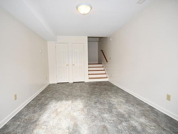 3rd image of 213 E Euclid Ave