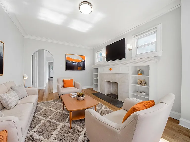 12353 Maple Ave #2 — Photo 3