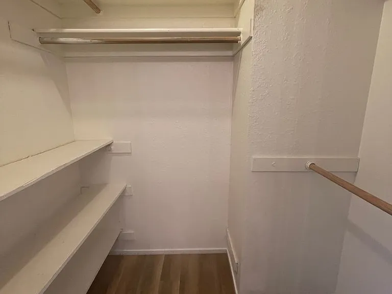 581 Ledwith Ct — Photo 14