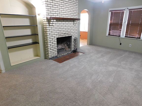 4th image of 714 W 4th Ave