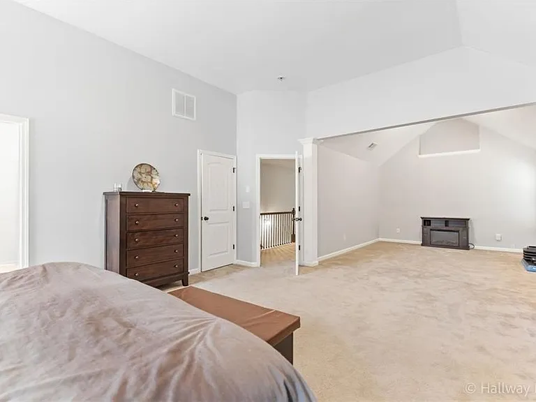 1412 English Manor Cir — Photo 11